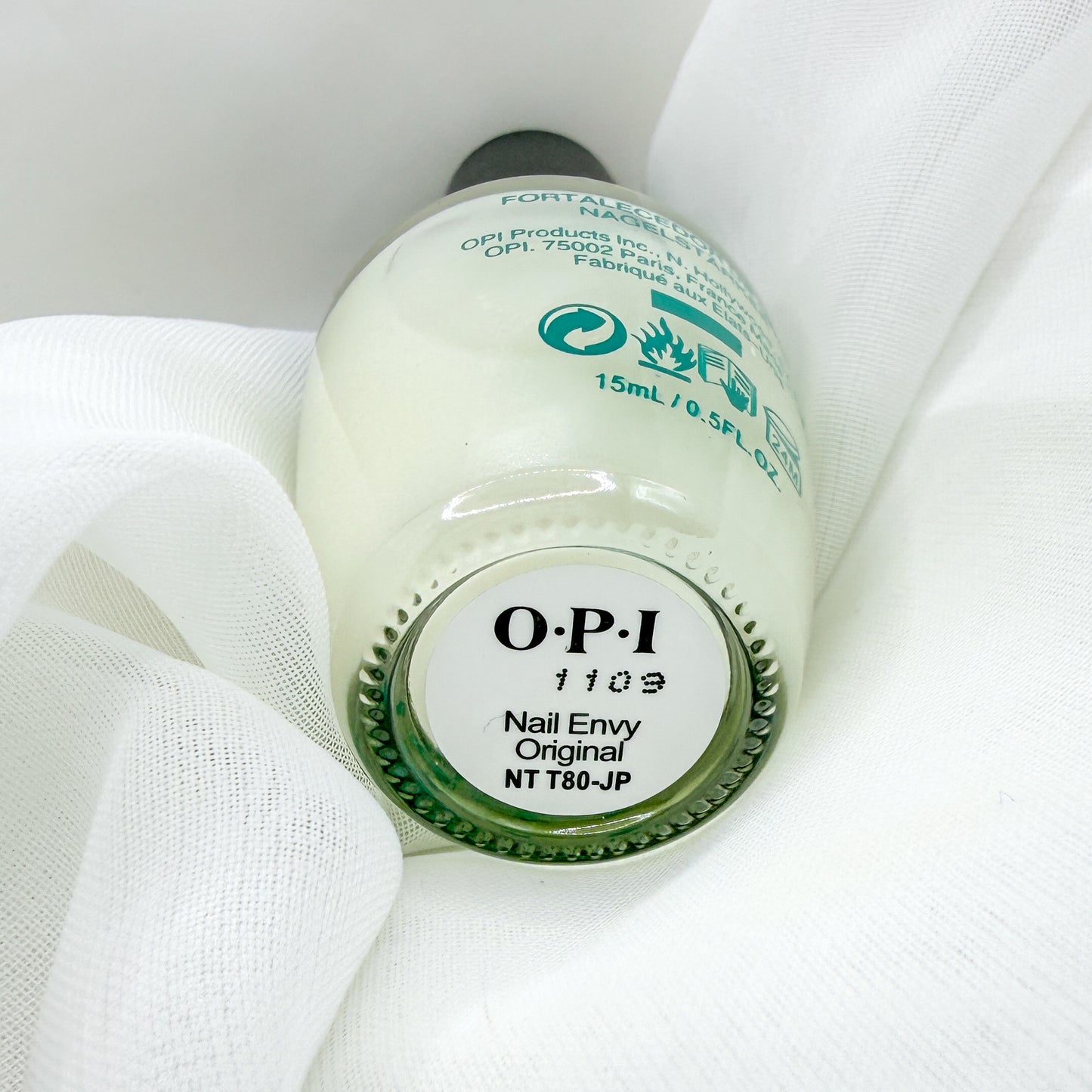 Destash OPI Nail Envy Strengthener