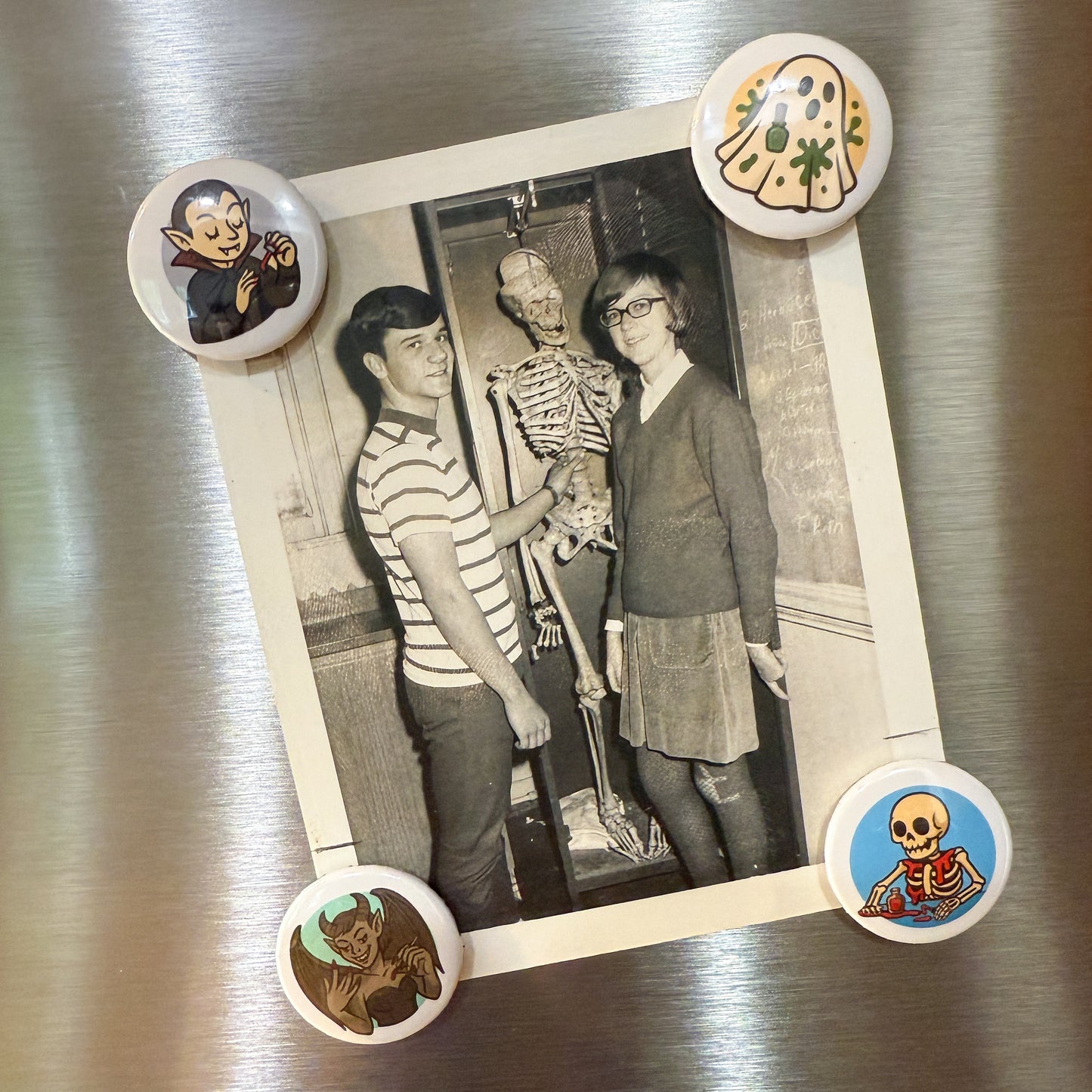 Mani Monsters 1” Magnets